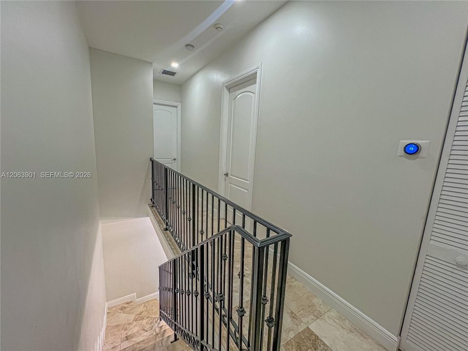 Recientemente alquilado: $6,800 (3 camas, 2 baños, 2255 Pies cuadrados)