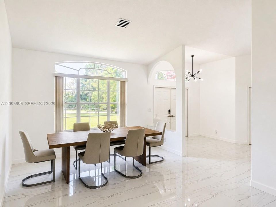 En Venta: $698,000 (3 camas, 2 baños, 1791 Pies cuadrados)