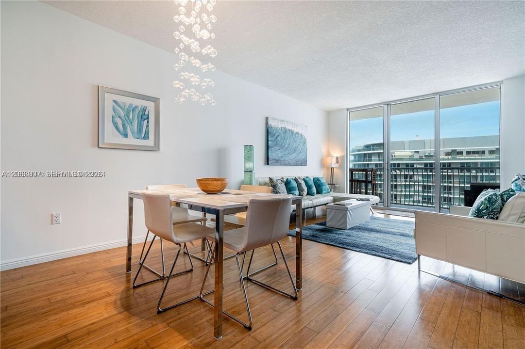 For Rent: $3,300 (1 beds, 1 baths, 791 Square Feet)