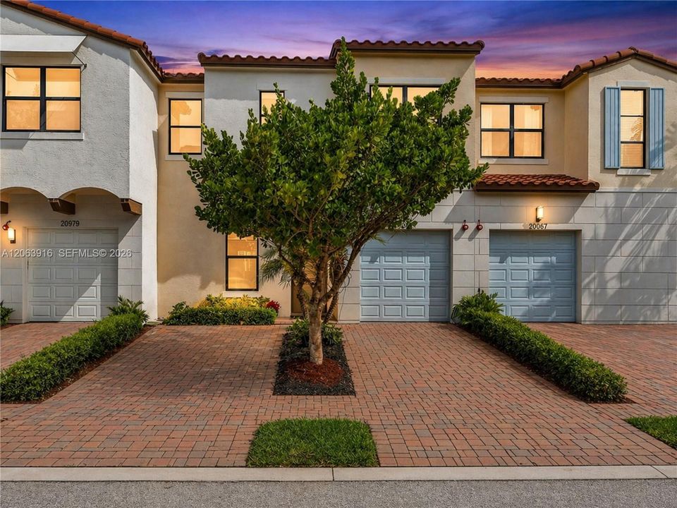 For Rent: $3,650 (3 beds, 2 baths, 1692 Square Feet)