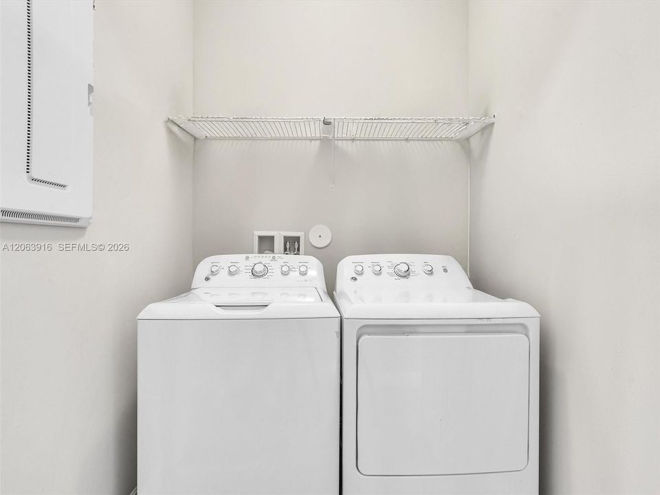For Rent: $3,650 (3 beds, 2 baths, 1692 Square Feet)