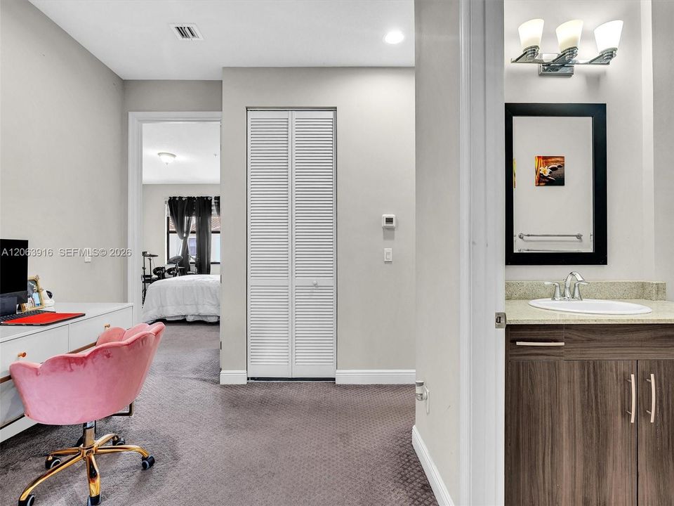 For Rent: $3,650 (3 beds, 2 baths, 1692 Square Feet)