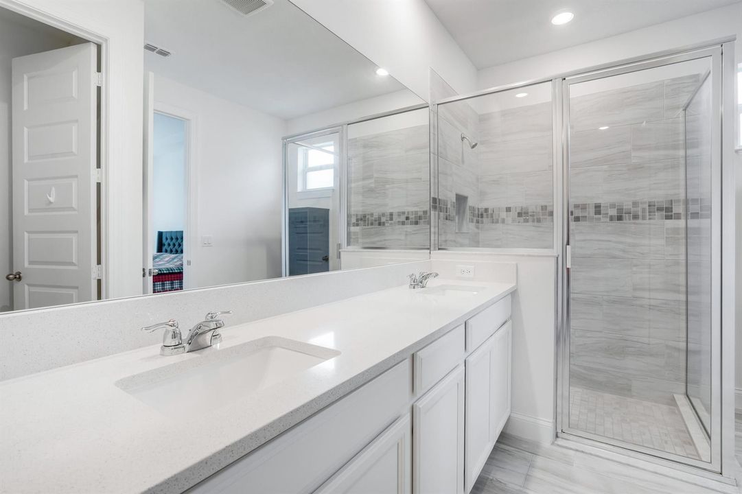 Bathroom/Shower