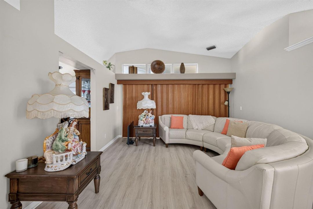 10-web-or-mls-3A5A6841
