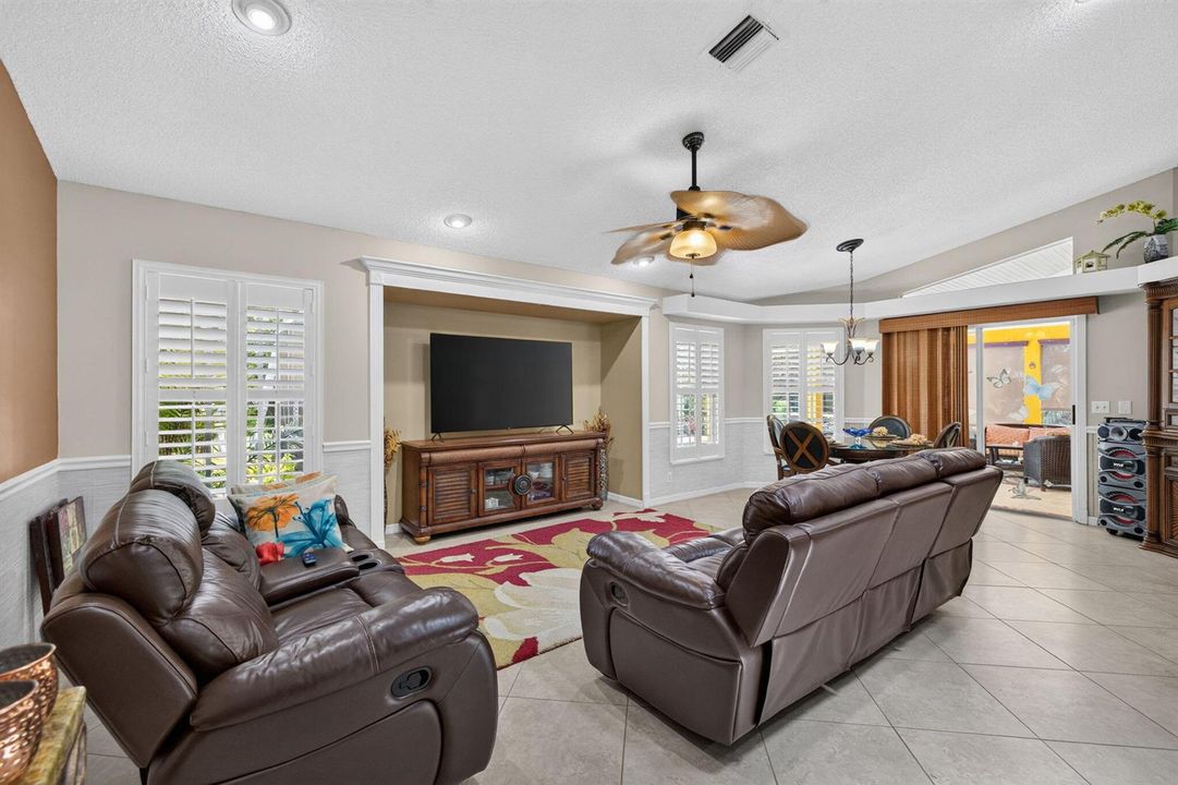 14-web-or-mls-3A5A6861