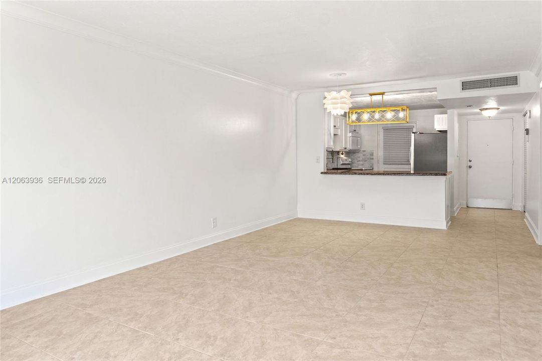 Active With Contract: $187,000 (2 beds, 2 baths, 1050 Square Feet)