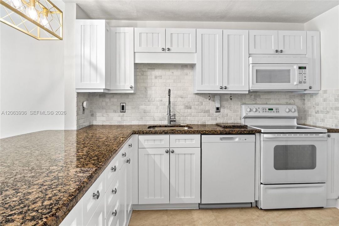 Active With Contract: $187,000 (2 beds, 2 baths, 1050 Square Feet)