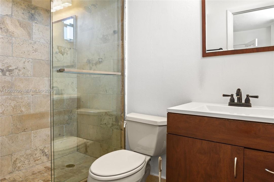 Active With Contract: $187,000 (2 beds, 2 baths, 1050 Square Feet)