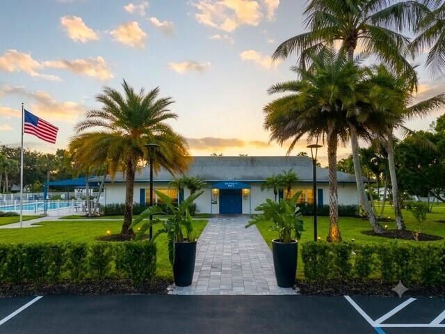 High Point 5 Clubhouse