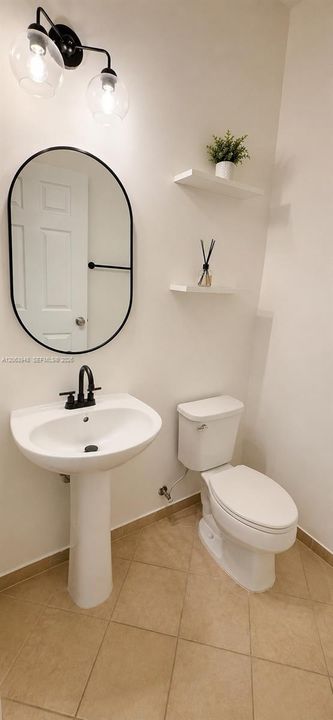 На продажу: $429,900 (3 спален, 2 ванн, 1644 Квадратных фут)