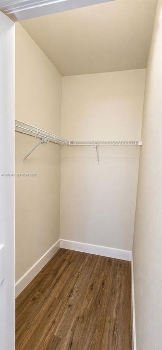 На продажу: $429,900 (3 спален, 2 ванн, 1644 Квадратных фут)