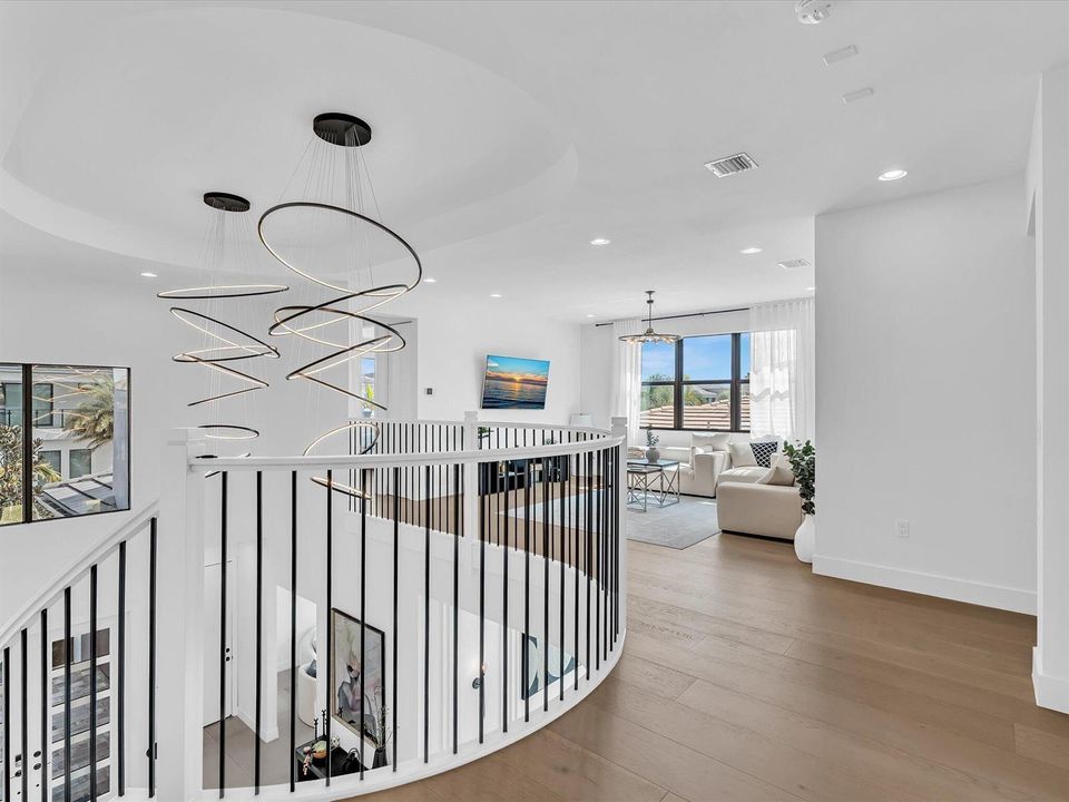 2nd floor landing