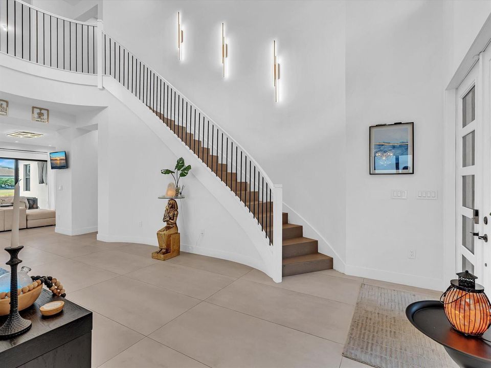 2 story foyer