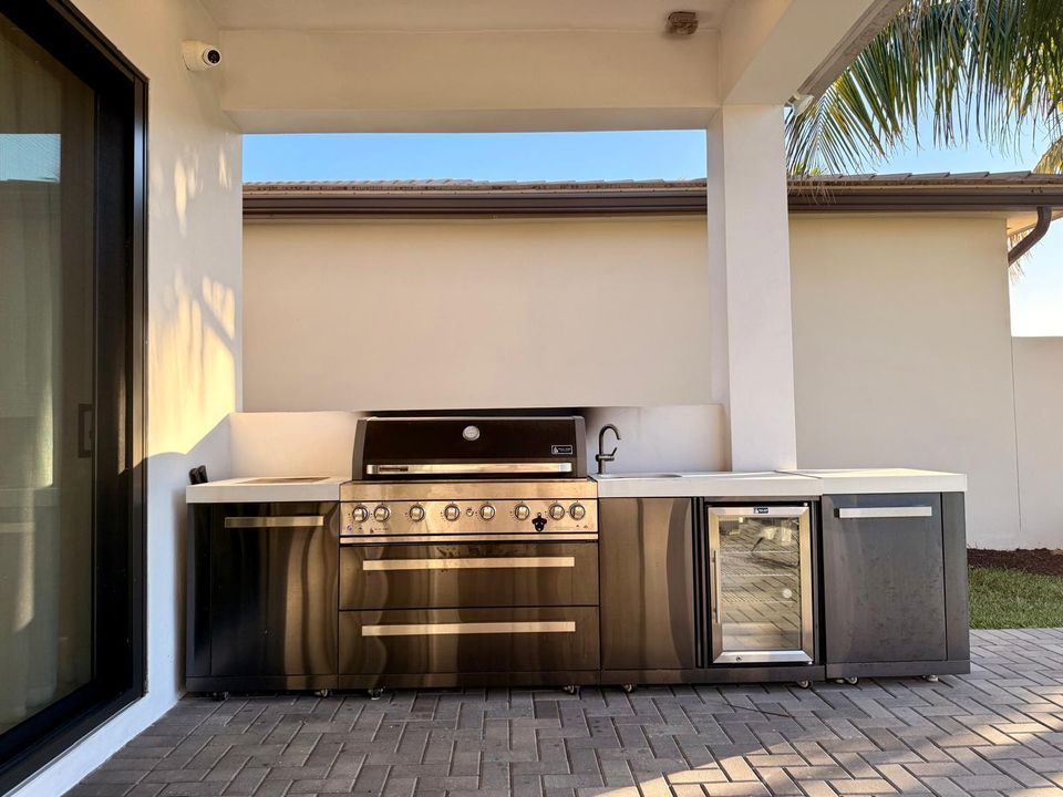 Covered Outdoor Kitchen