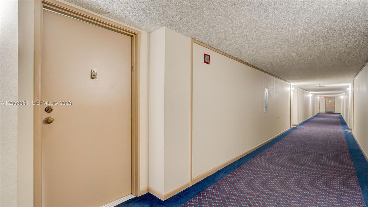 For Sale: $365,000 (2 beds, 2 baths, 1235 Square Feet)