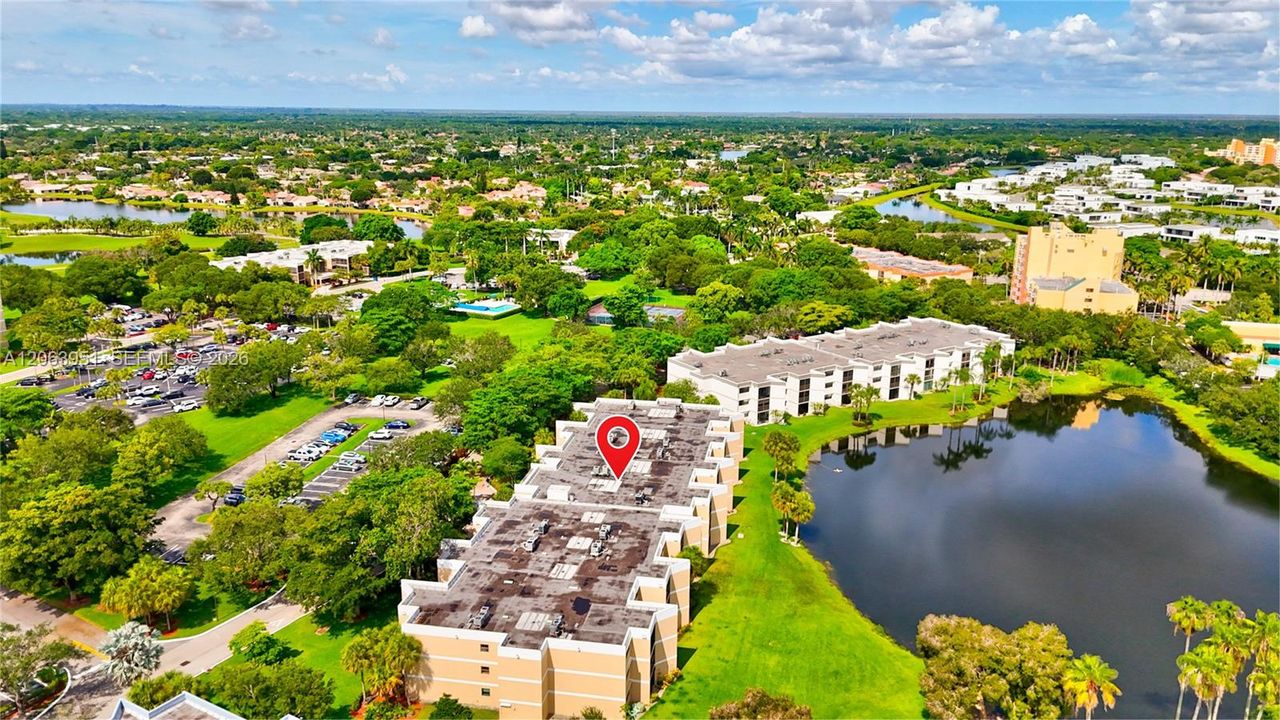 For Sale: $365,000 (2 beds, 2 baths, 1235 Square Feet)