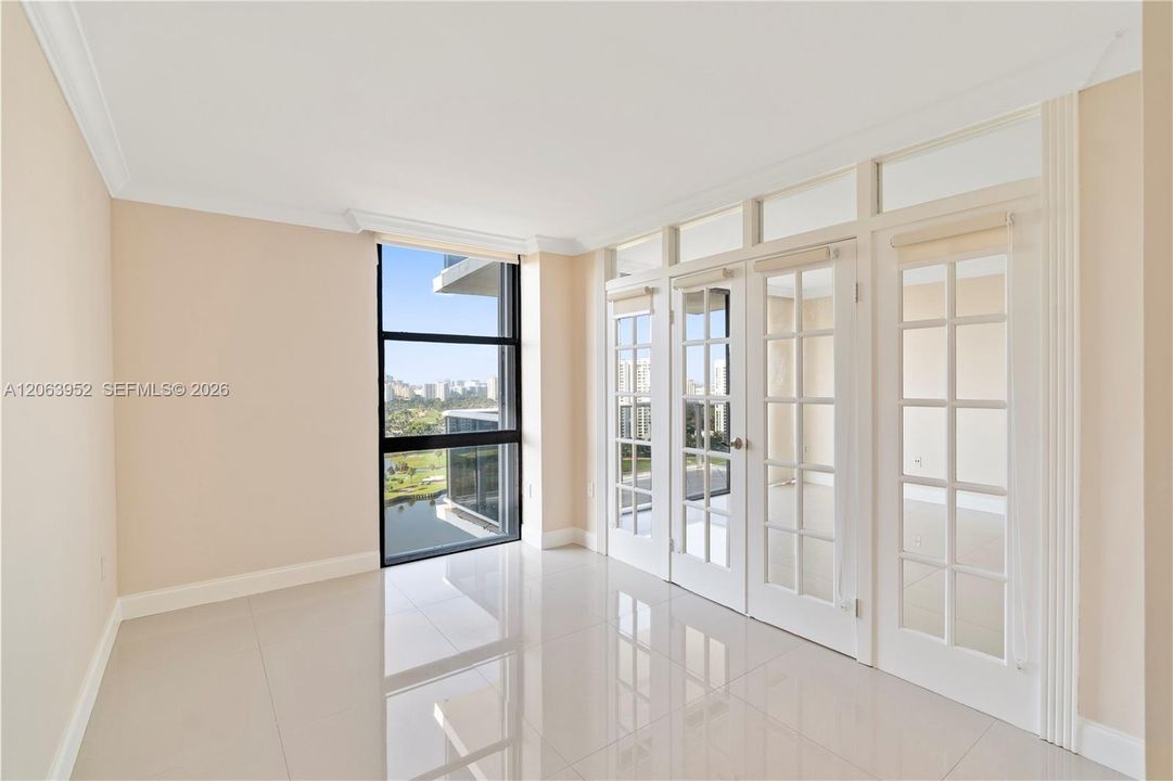 For Rent: $2,700 (2 beds, 2 baths, 996 Square Feet)
