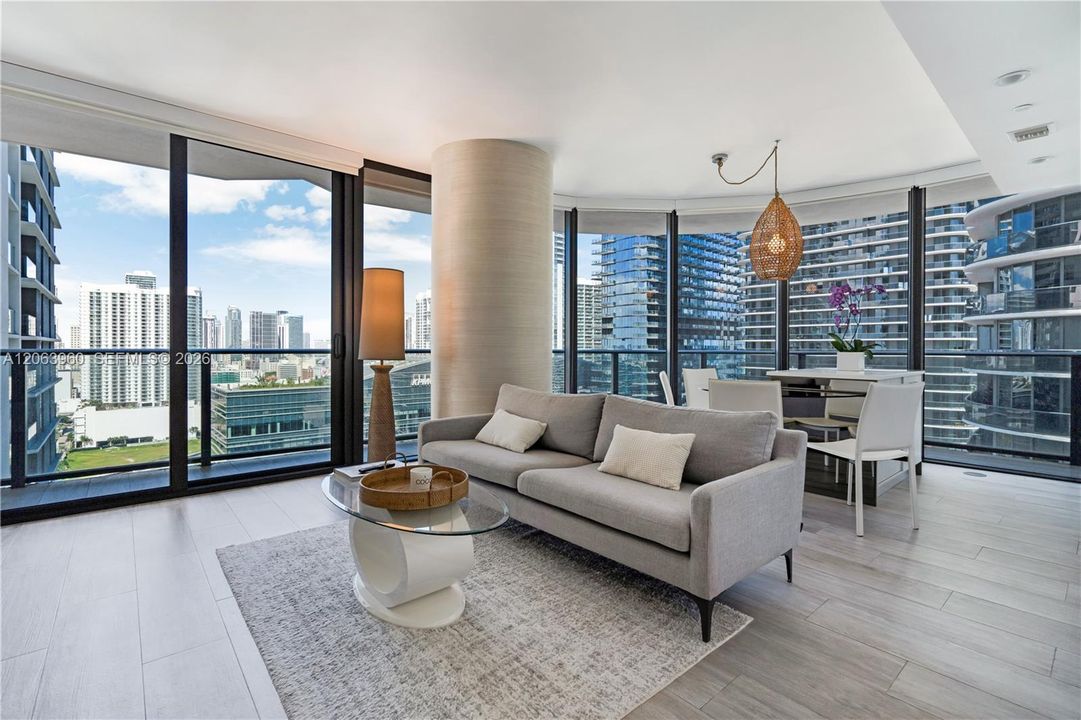 For Rent: $6,000 (2 beds, 2 baths, 926 Square Feet)