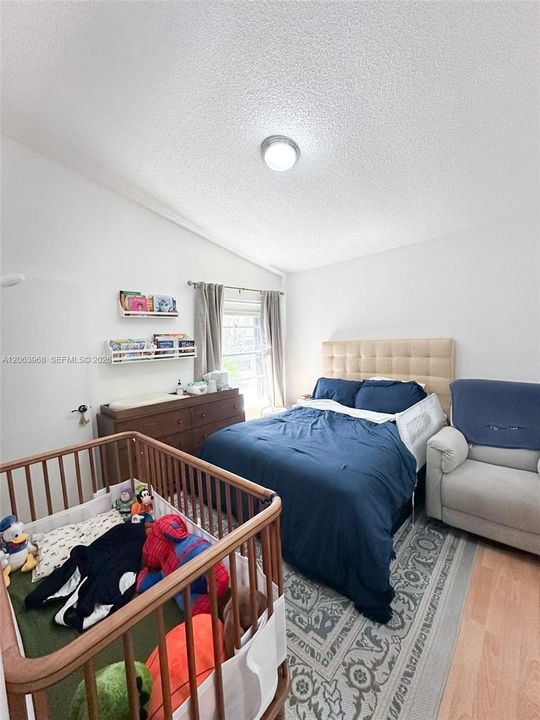 Activo con contrato: $325,000 (1 camas, 1 baños, 710 Pies cuadrados)