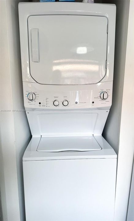 Activo con contrato: $325,000 (1 camas, 1 baños, 710 Pies cuadrados)