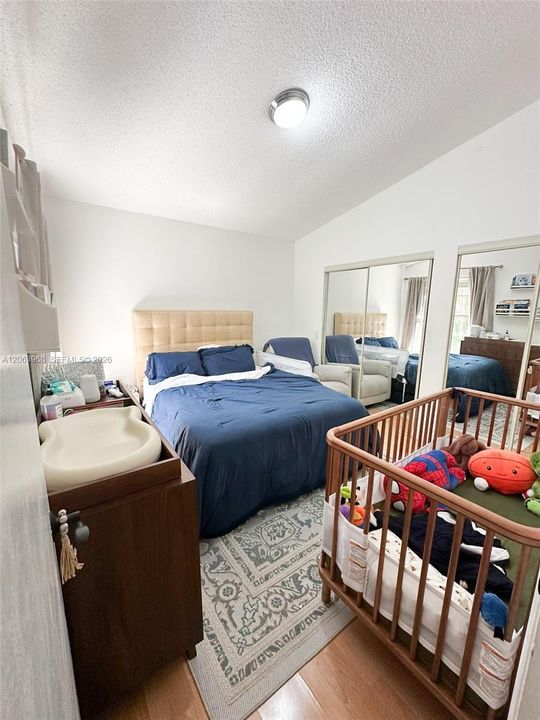 Activo con contrato: $325,000 (1 camas, 1 baños, 710 Pies cuadrados)