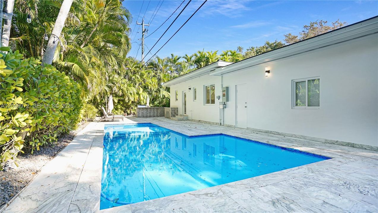 For Rent: $16,000 (3 beds, 2 baths, 2194 Square Feet)
