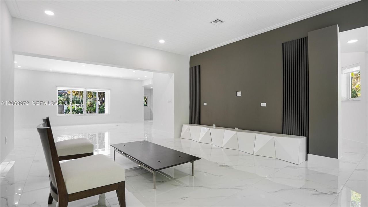 For Rent: $16,000 (3 beds, 2 baths, 2194 Square Feet)