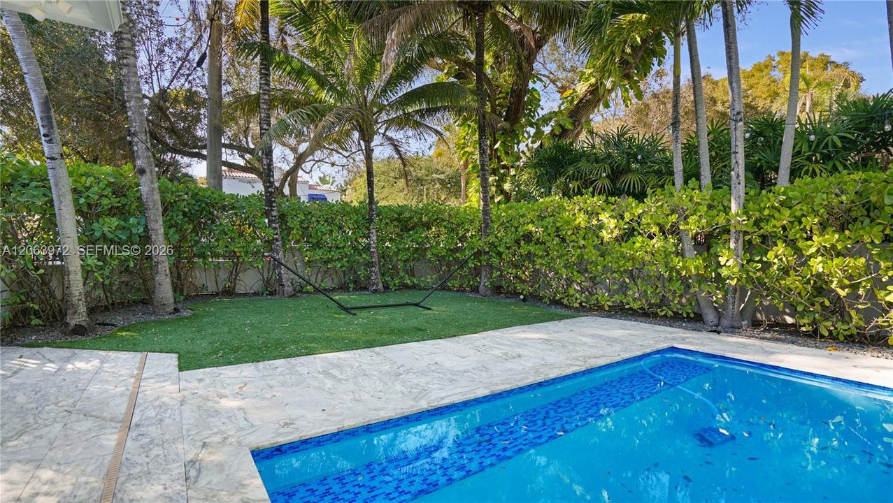 For Rent: $16,000 (3 beds, 2 baths, 2194 Square Feet)