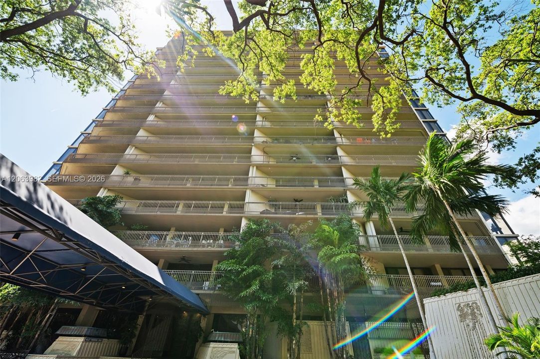 For Sale: $1,385,000 (2 beds, 2 baths, 1172 Square Feet)