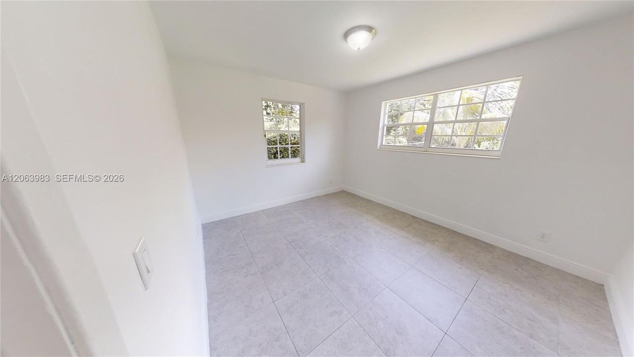 En Renta: $4,950 (3 camas, 2 baños, 1146 Pies cuadrados)