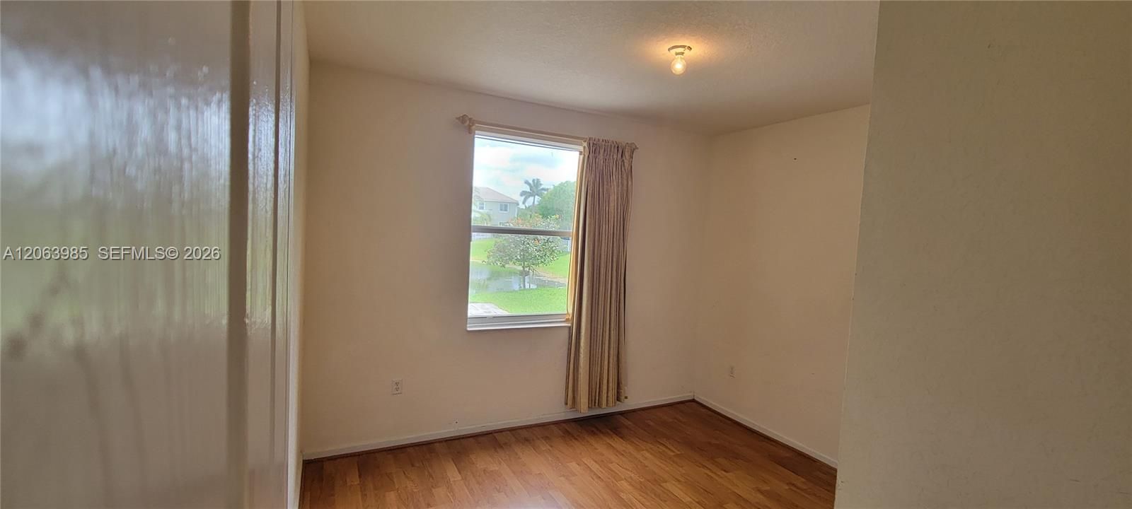 En Venta: $695,000 (4 camas, 3 baños, 2934 Pies cuadrados)