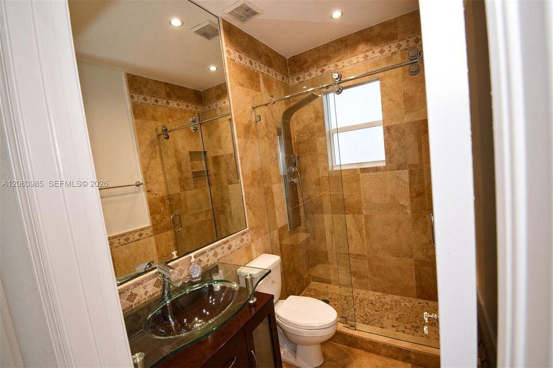 2nd Floor Bathroom