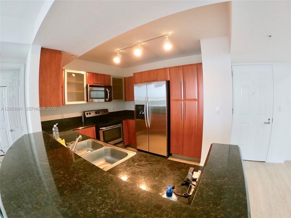 For Rent: $3,400 (2 beds, 2 baths, 1200 Square Feet)