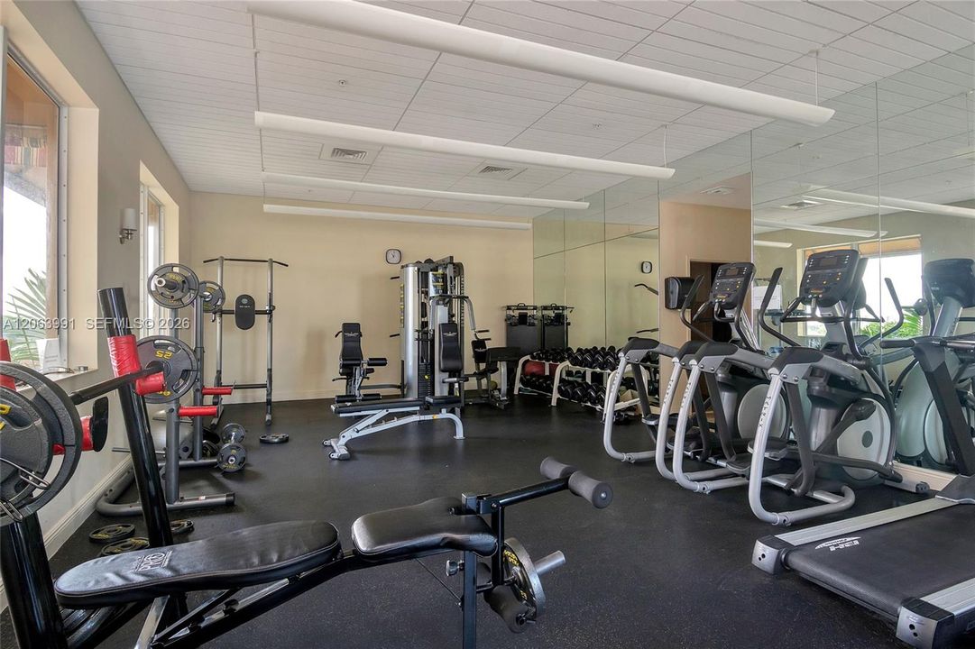 For Rent: $3,400 (2 beds, 2 baths, 1200 Square Feet)