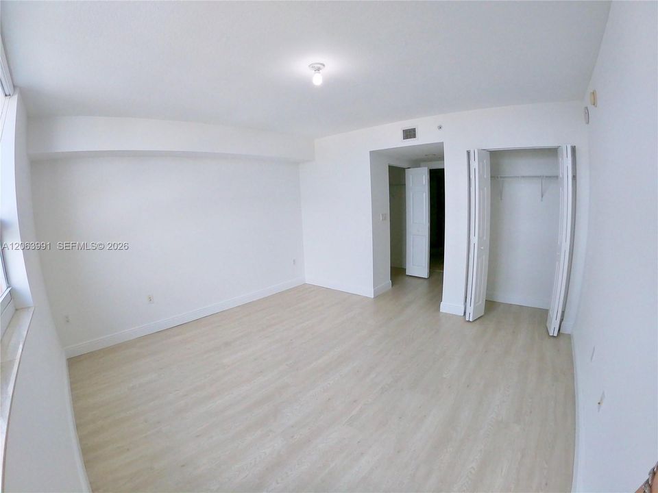 For Rent: $3,400 (2 beds, 2 baths, 1200 Square Feet)