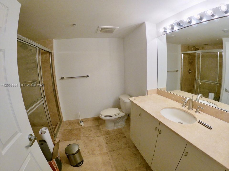For Rent: $3,400 (2 beds, 2 baths, 1200 Square Feet)