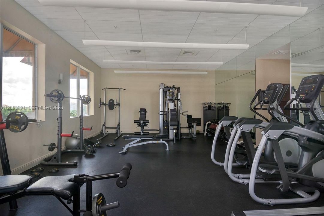 For Rent: $3,400 (2 beds, 2 baths, 1200 Square Feet)