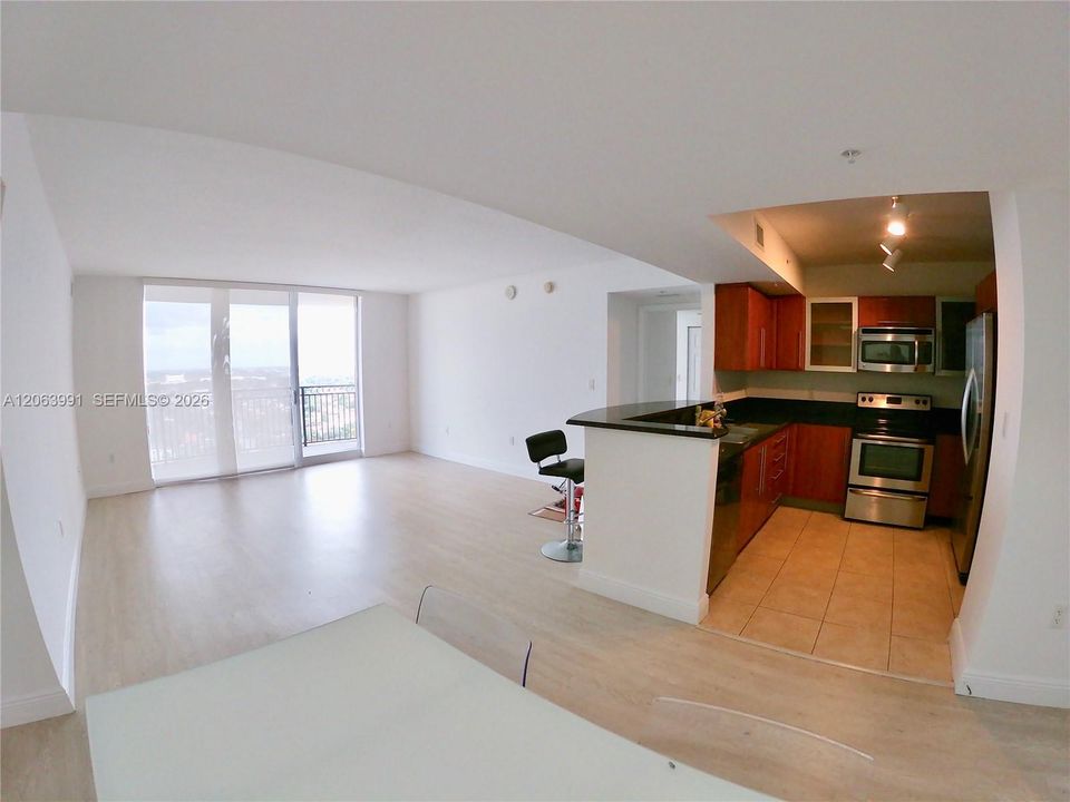 For Rent: $3,400 (2 beds, 2 baths, 1200 Square Feet)