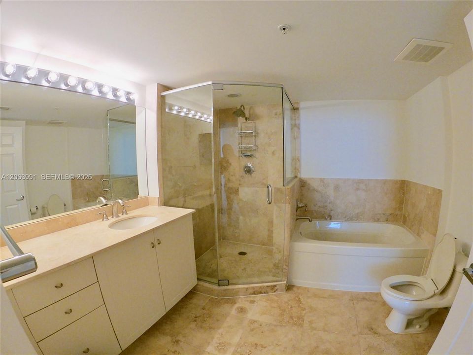 For Rent: $3,400 (2 beds, 2 baths, 1200 Square Feet)