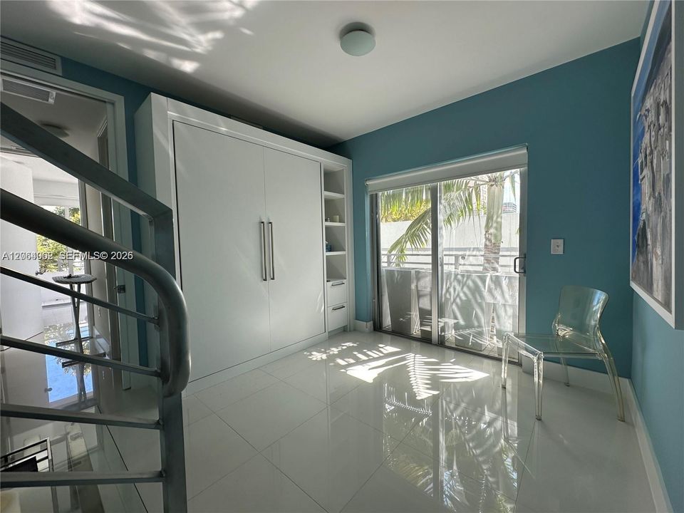Active With Contract: $5,000 (2 beds, 2 baths, 971 Square Feet)
