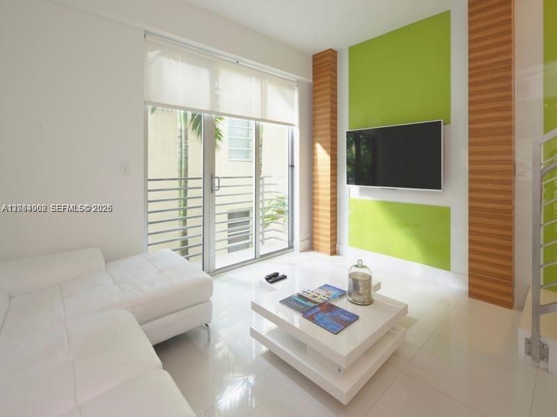 Active With Contract: $5,000 (2 beds, 2 baths, 971 Square Feet)