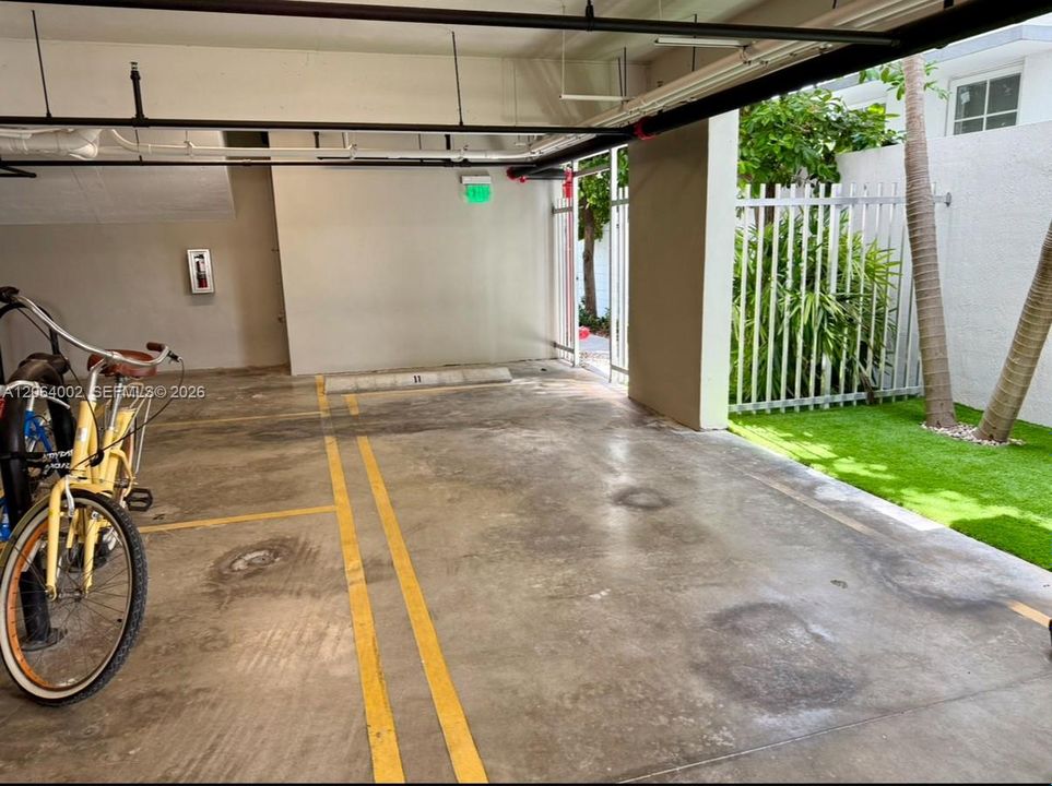 Active With Contract: $5,000 (2 beds, 2 baths, 971 Square Feet)
