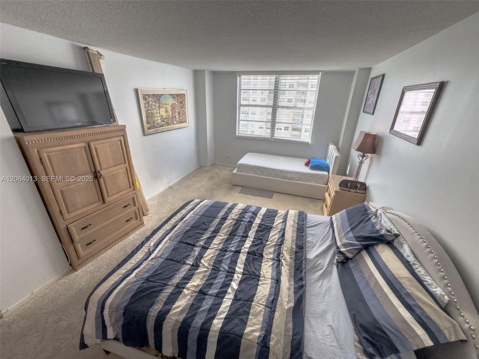 Activo con contrato: $279,000 (2 camas, 2 baños, 1087 Pies cuadrados)