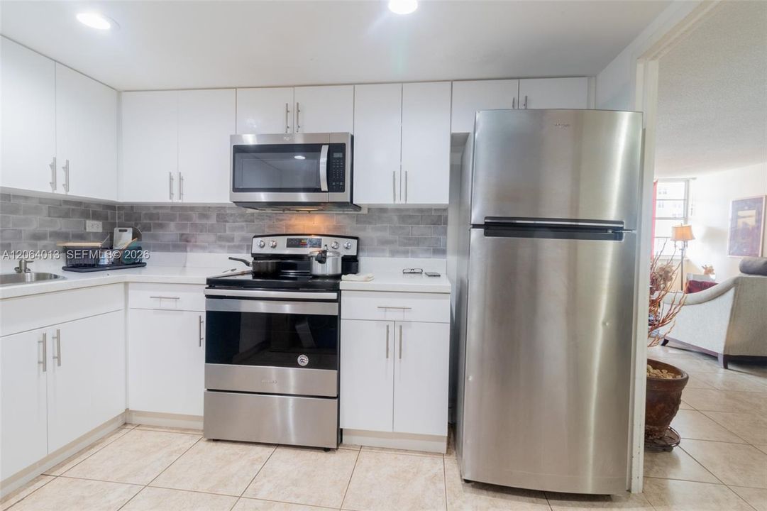 Activo con contrato: $279,000 (2 camas, 2 baños, 1087 Pies cuadrados)