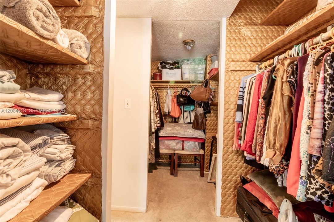 Activo con contrato: $279,000 (2 camas, 2 baños, 1087 Pies cuadrados)