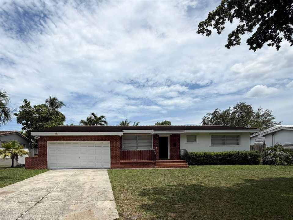 For Sale: $850,000 (3 beds, 2 baths, 1320 Square Feet)