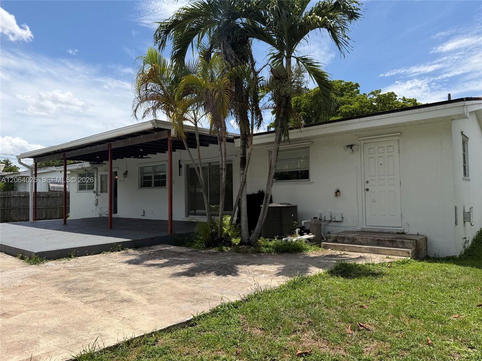 For Sale: $850,000 (3 beds, 2 baths, 1320 Square Feet)
