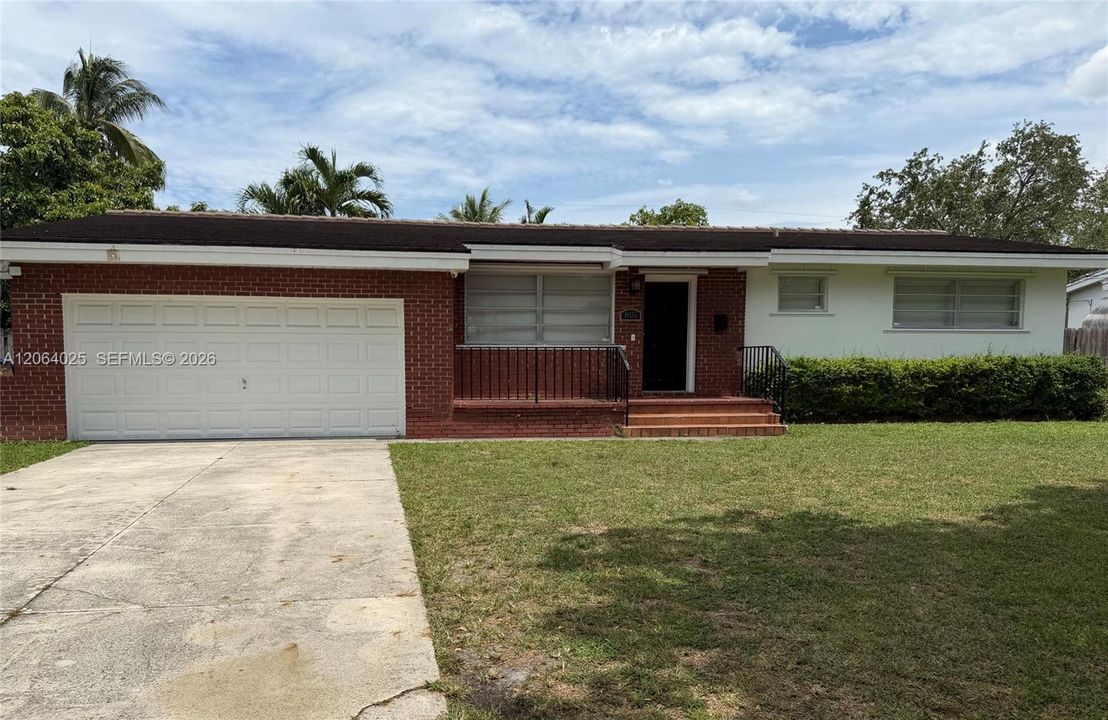 For Sale: $850,000 (3 beds, 2 baths, 1320 Square Feet)