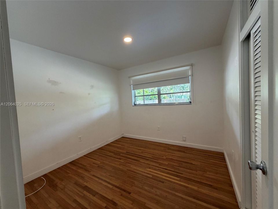 For Sale: $850,000 (3 beds, 2 baths, 1320 Square Feet)