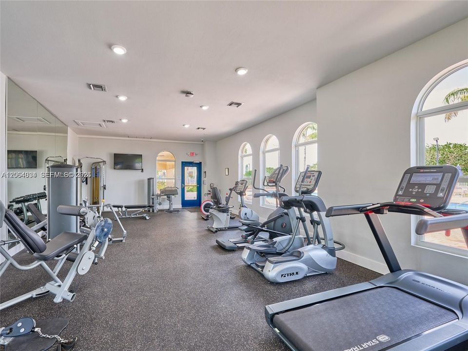For Sale: $460,000 (3 beds, 2 baths, 1739 Square Feet)